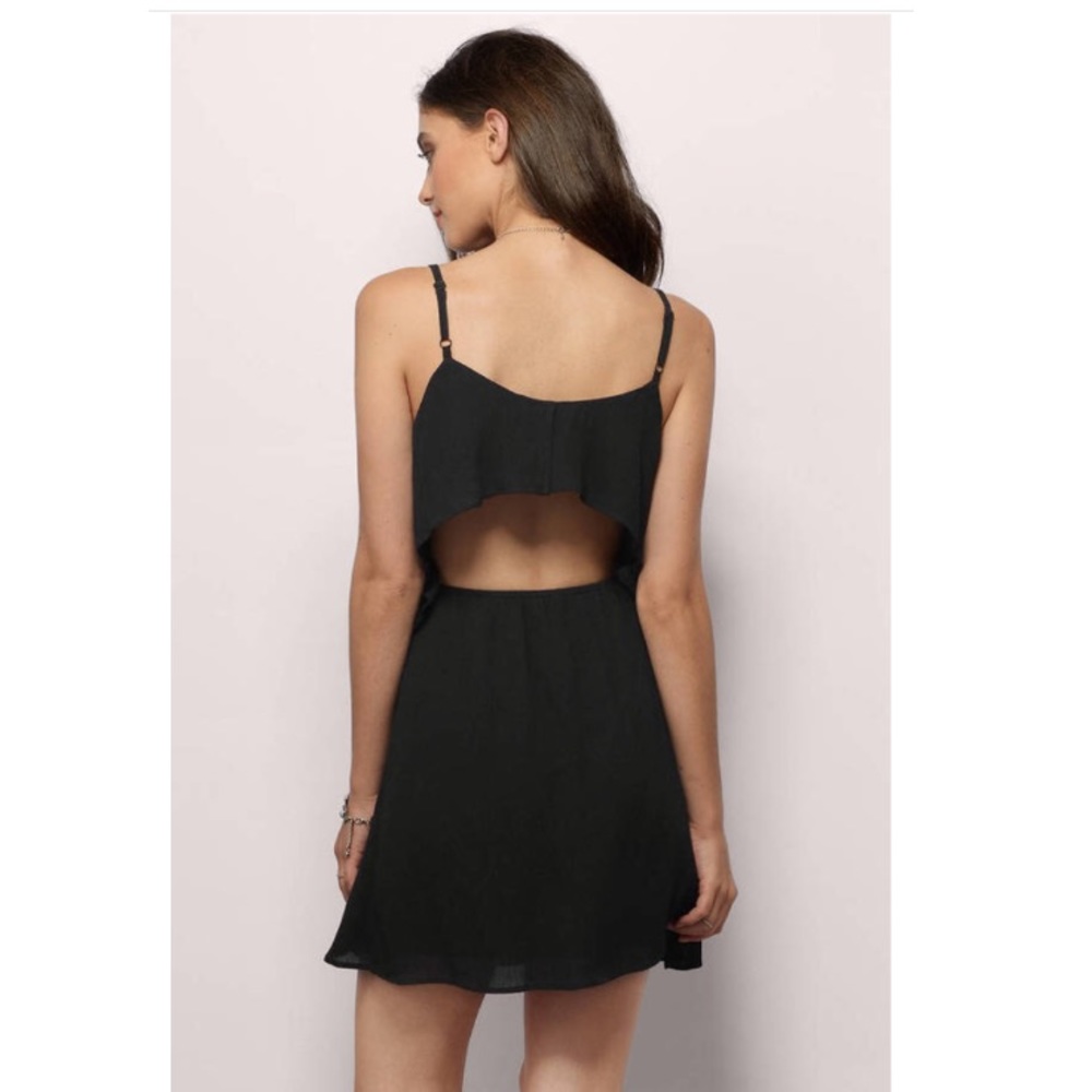 TOBI CATCH THE BREEZE BLACK SKATER DRESS Medium